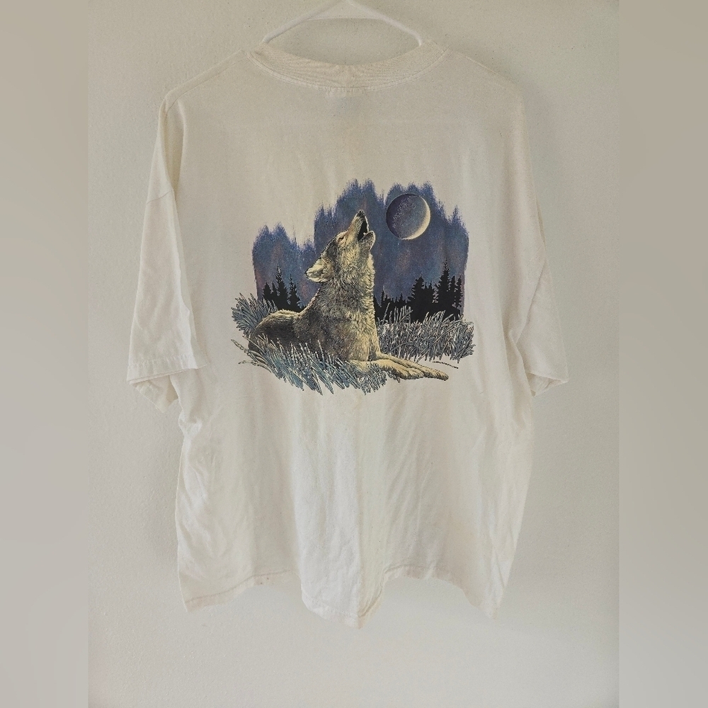 Vintage Global Impression T Shirt Hanes Mens Size XL Wolves howling at the moon